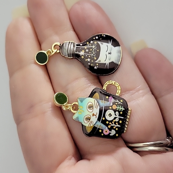 Mismatched Cats Handpainted Dangle Earrings - Picture 3 of 5